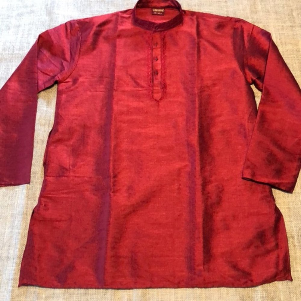 NWOT Ethnic Indian Men’s Maroon Silk Kurta in Sz L